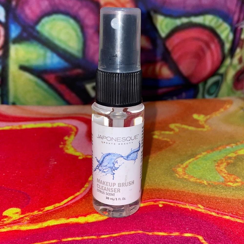 Makeup Brush Cleanser Spray 💖